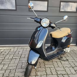 VESPA LX